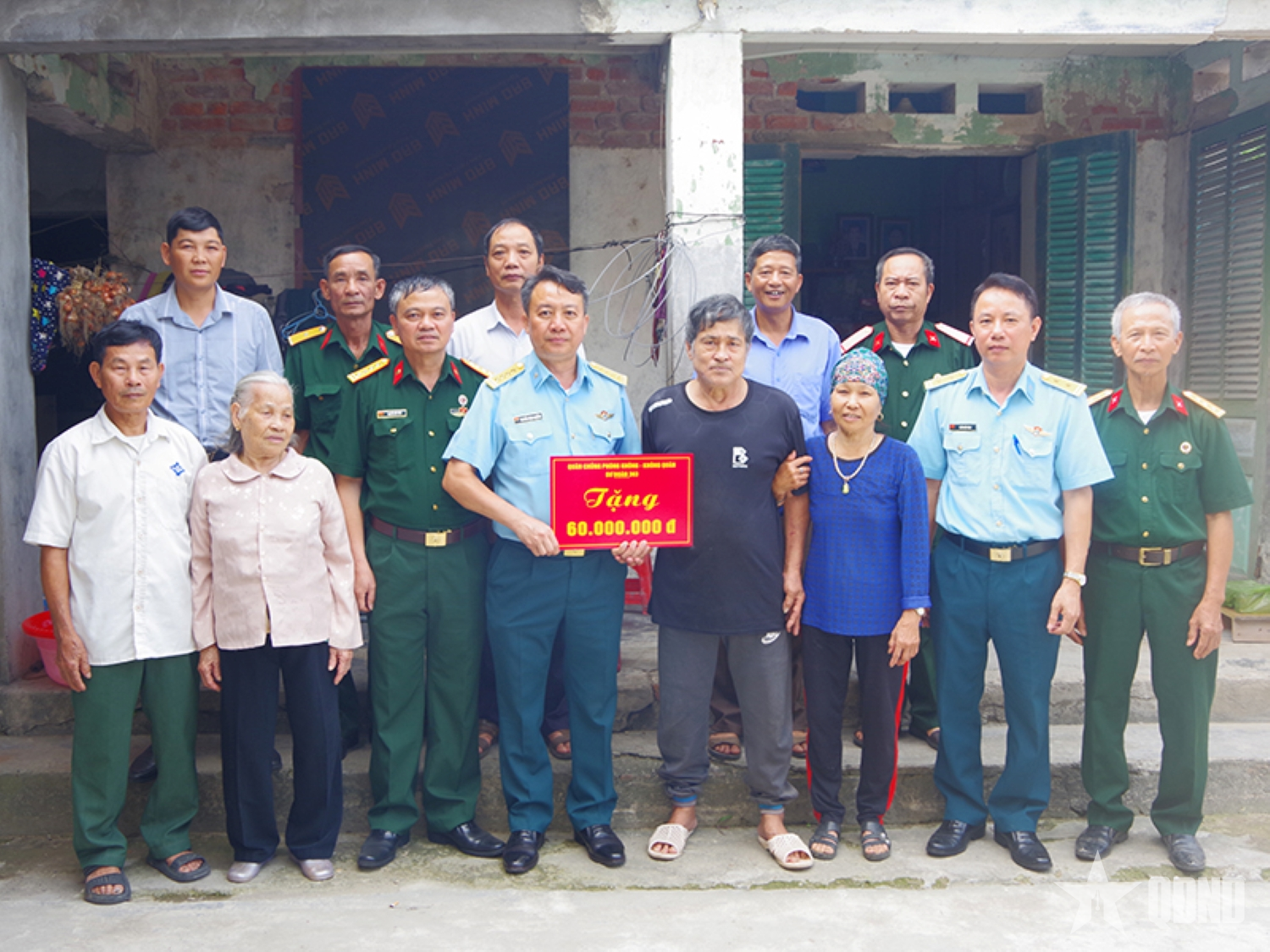 Nghĩa tình bộ đội Sư đoàn 363